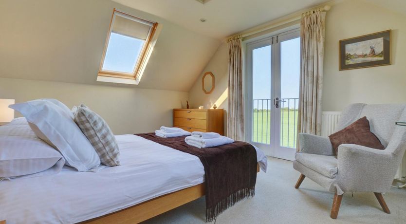 Photo of 3 Bed in Salthouse