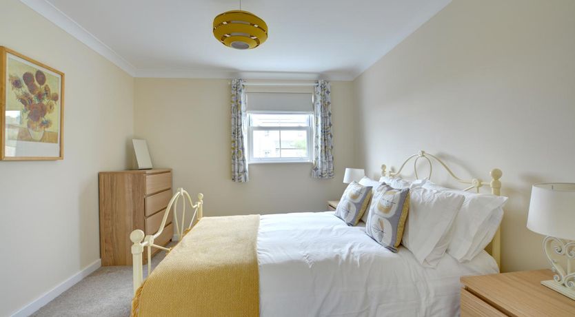 Photo of 5 Bed in Amroth
