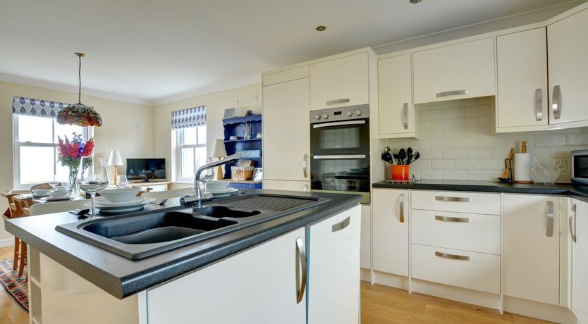 Photo of 5 Bed in Amroth