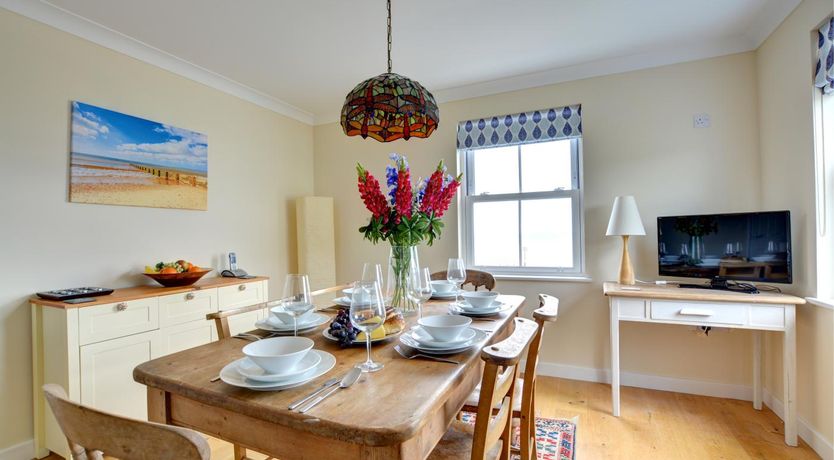 Photo of 5 Bed in Amroth