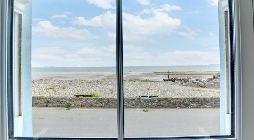 Photo of 5 Bed in Amroth