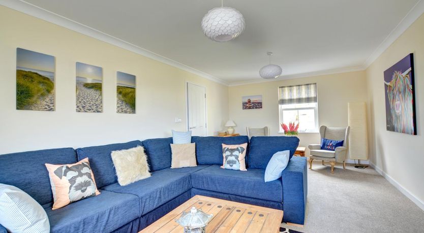 Photo of 5 Bed in Amroth