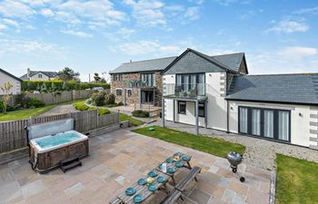 6 Bed in Padstow Holiday Home