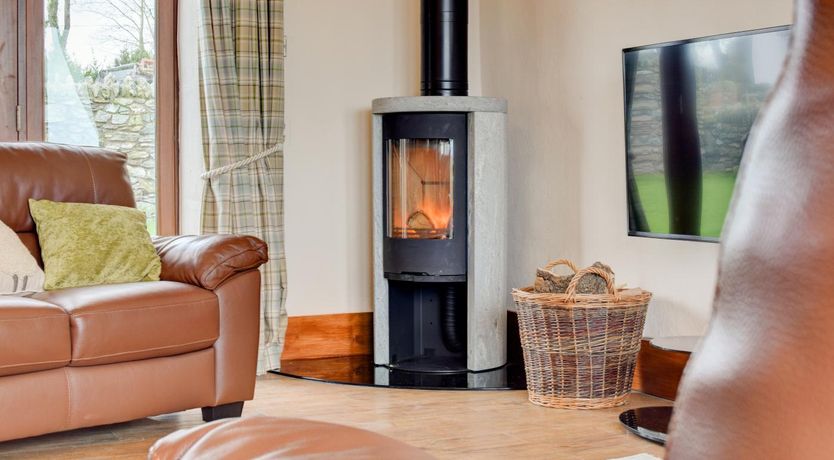 Photo of 4 Bed in Menai Bridge