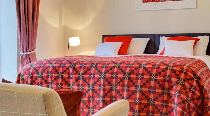 Photo of 4 Bed in Menai Bridge