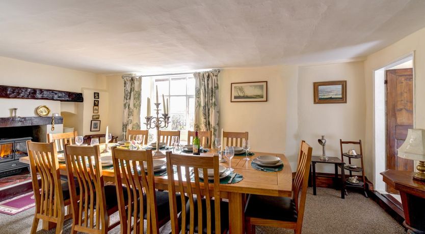 Photo of 6 Bed in Bacton