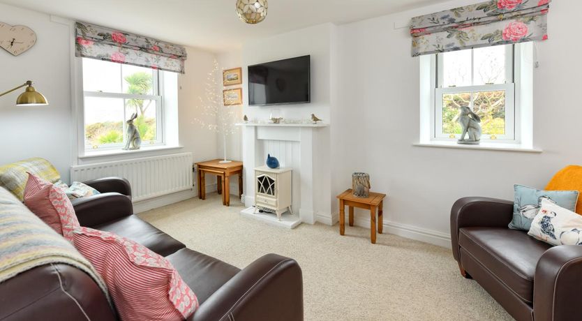 Photo of 4 Bed in Bwlchtocyn