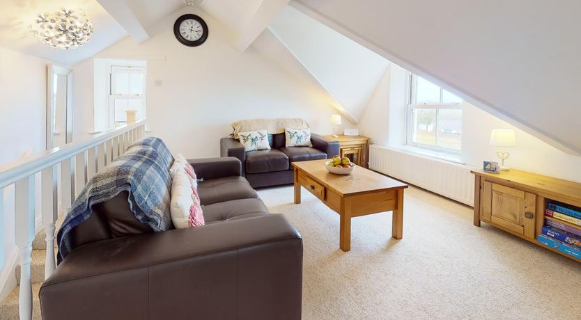 Photo of 4 Bed in Bwlchtocyn