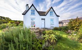 Photo of 4 Bed in Bwlchtocyn