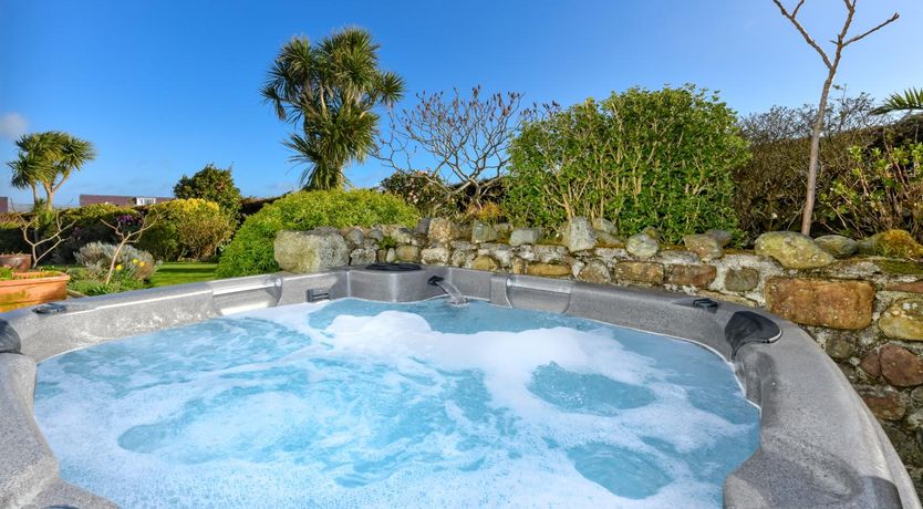 Photo of 4 Bed in Bwlchtocyn