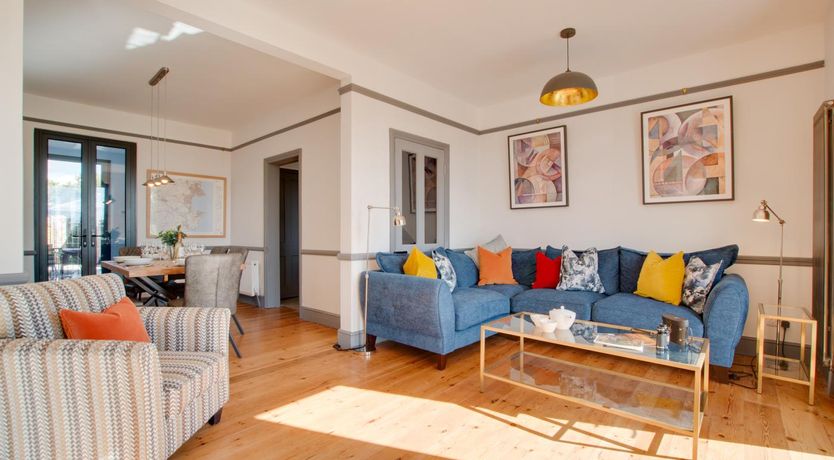 Photo of 3 Bed in Torquay