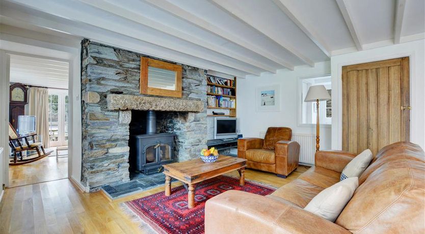 Photo of 4 Bed in Lostwithiel