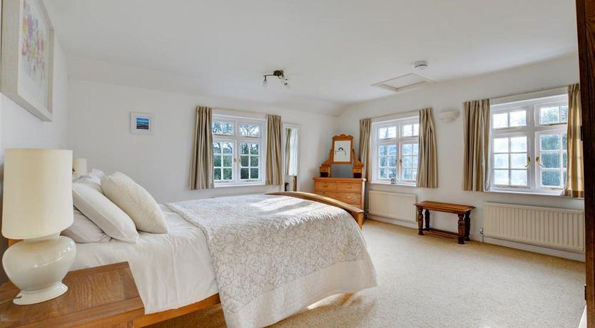 Photo of 4 Bed in Lostwithiel