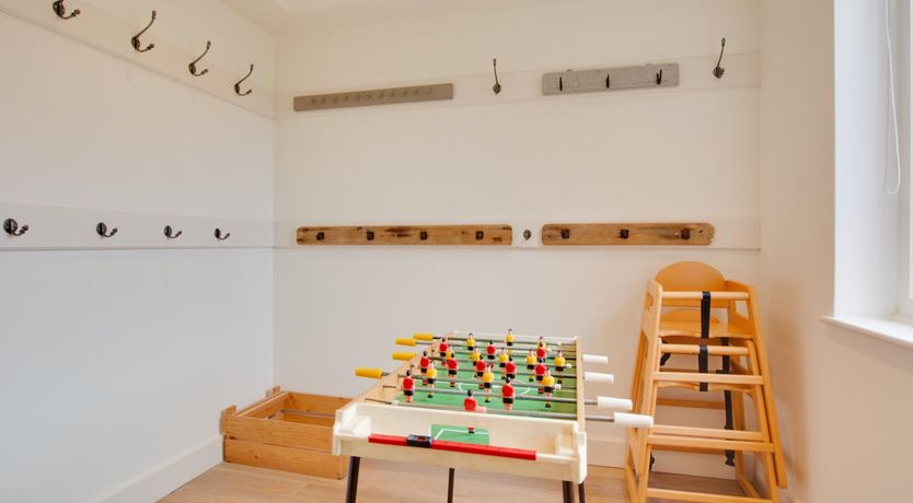 Photo of 6 Bed in Salthouse