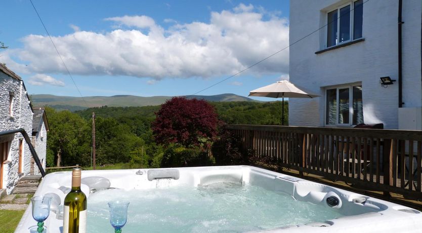 Photo of 8 Bed in Machynlleth