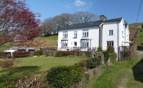 Photo of 8 Bed in Machynlleth