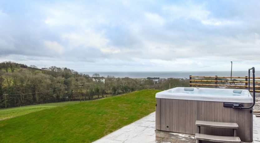 Photo of 3 Bed in Llanon