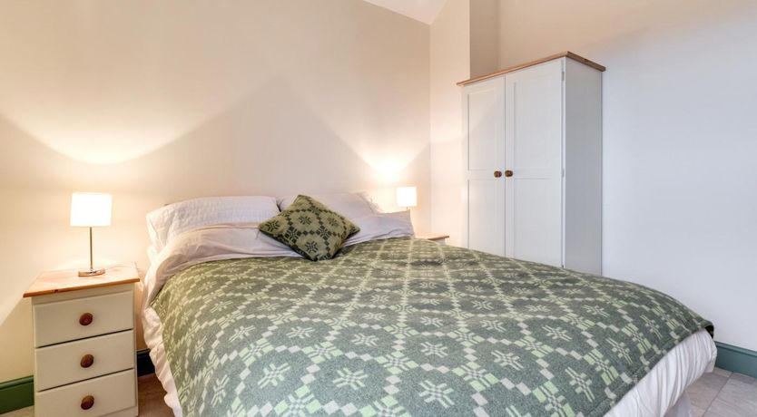 Photo of 3 Bed in Llanon