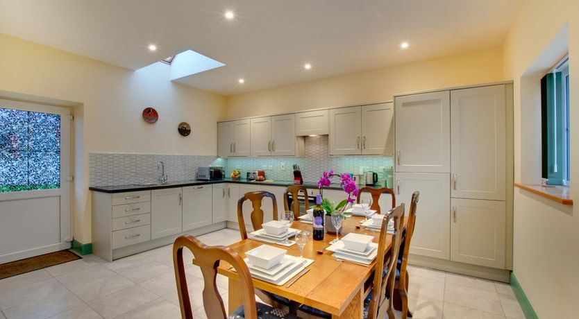 Photo of 3 Bed in Llanon