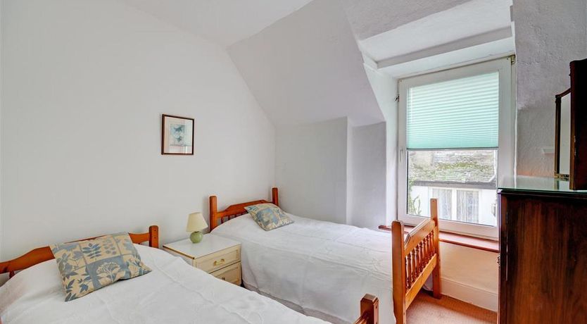 Photo of 3 Bed in St Ives