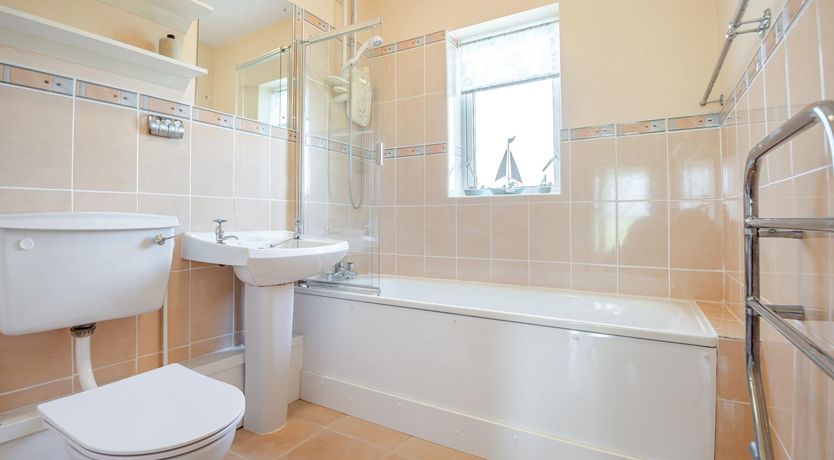 Photo of 4 Bed in Morfa Nefyn