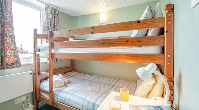 Photo of 4 Bed in Morfa Nefyn