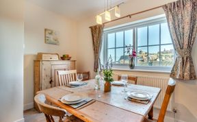 Photo of 2 Bed in Whitby