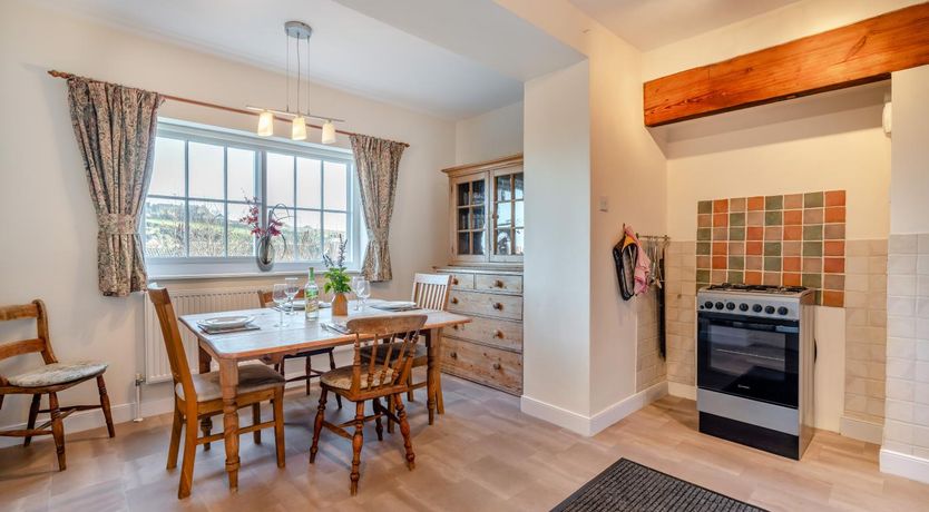 Photo of 2 Bed in Whitby