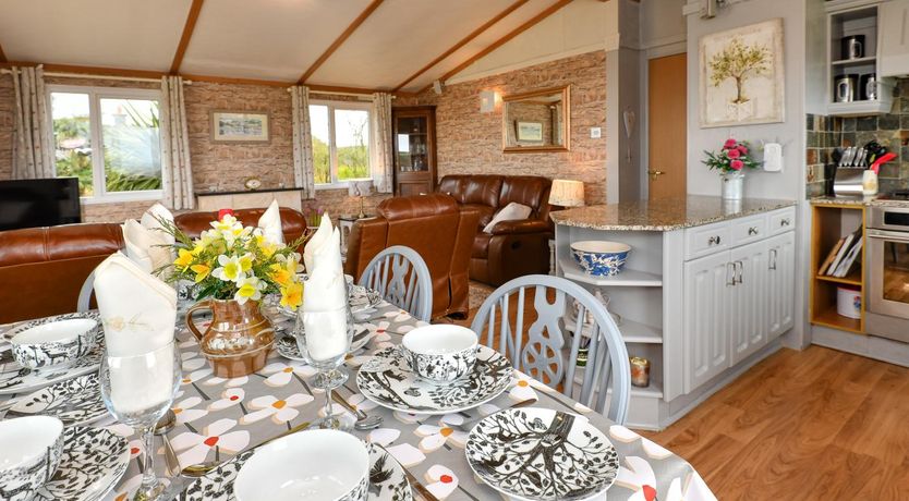 Photo of 3 Bed in Dinas