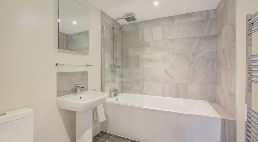 Photo of 3 Bed in Langham