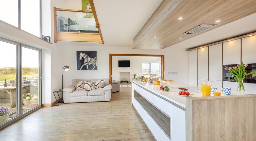 Photo of 4 Bed in Cemaes Bay