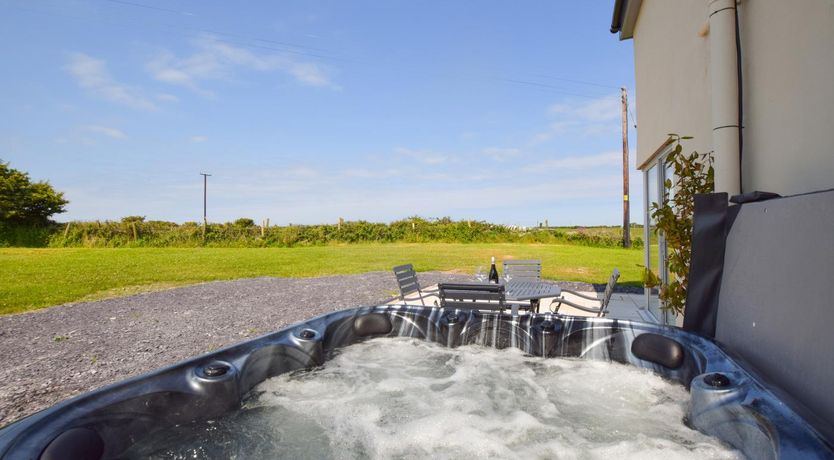 Photo of 4 Bed in Cemaes Bay