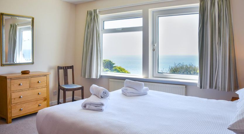 Photo of 3 Bed in Portwrinkle