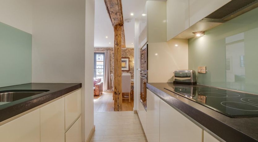 Photo of 2 Bed in Dartmouth