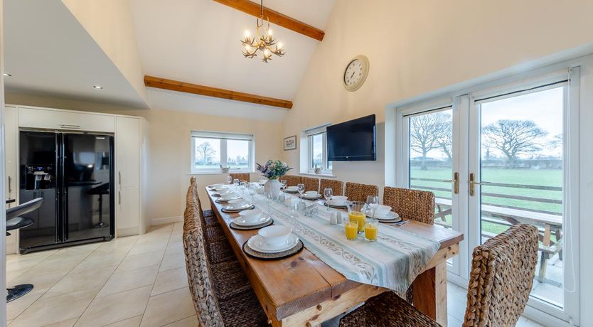 Photo of 7 Bed in Caerwys