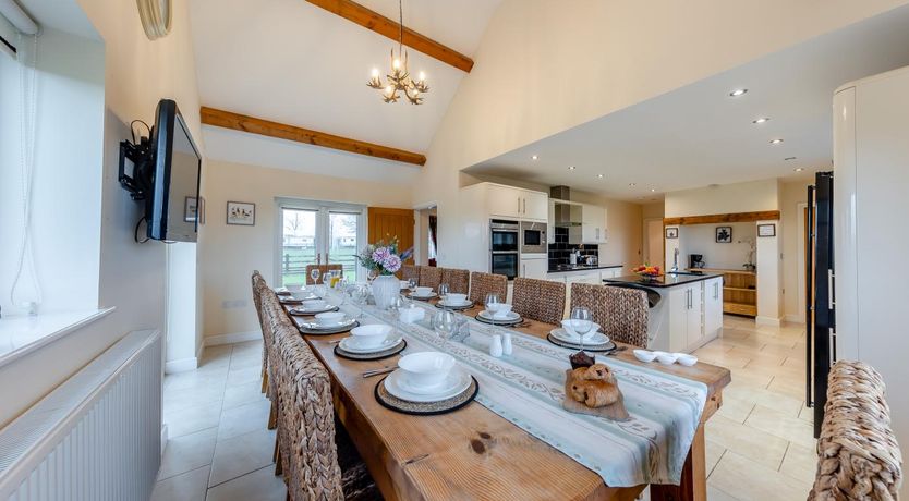 Photo of 7 Bed in Caerwys