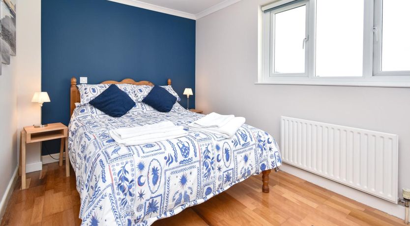 Photo of 2 Bed in Newport