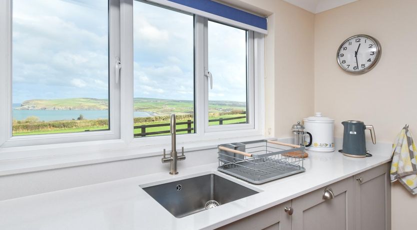 Photo of 2 Bed in Newport