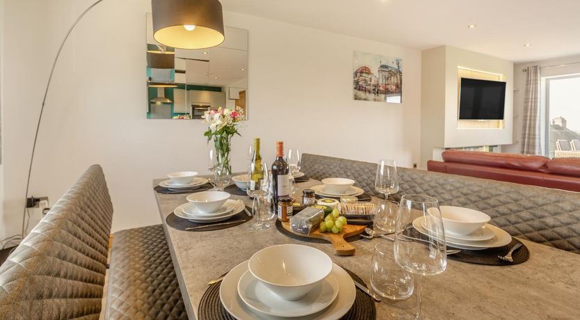Photo of 3 Bed in Tudweiliog