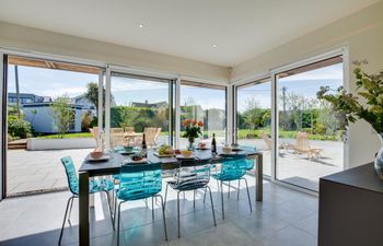 4 Bed in Newquay Holiday Home