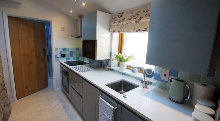 Photo of 2 Bed in Llangadog