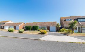 Photo of 3 Bed in Paignton