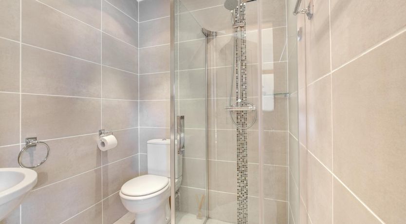 Photo of 2 Bed in Cardiff