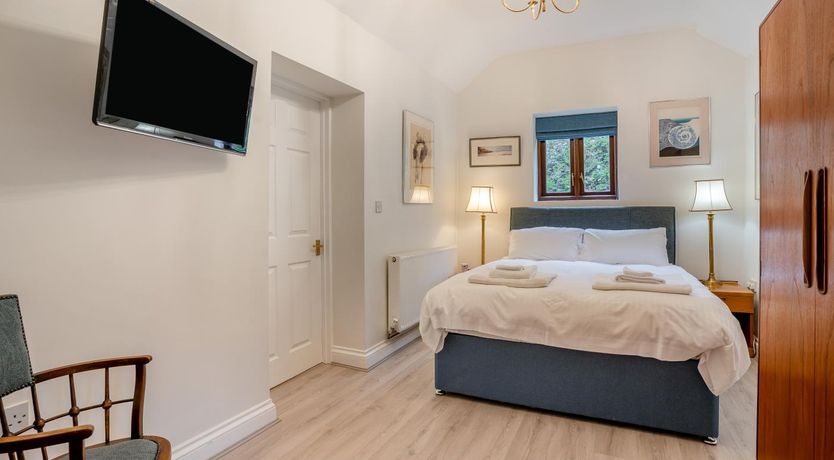 Photo of 1 Bed in Porthcawl