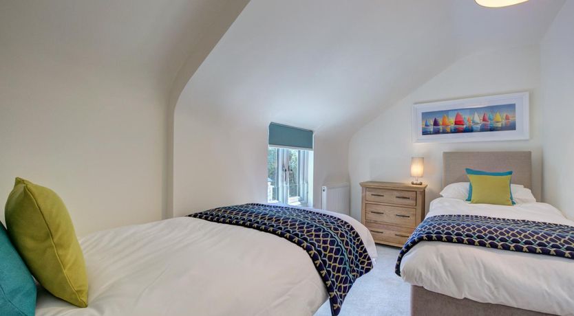 Photo of 3 Bed in Nr St. Keverne