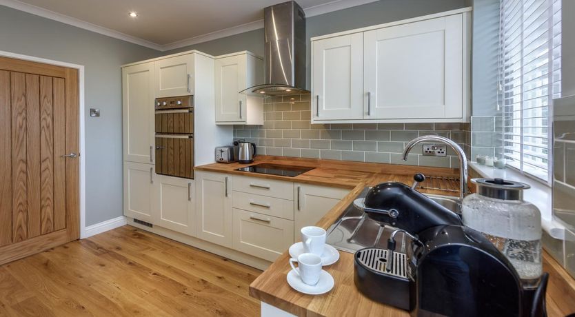 Photo of 3 Bed in Tudweiliog