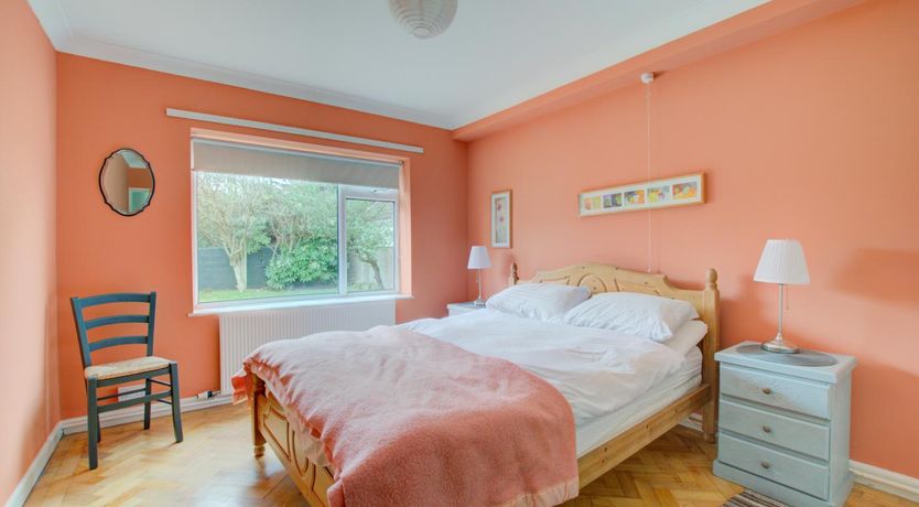 Photo of 3 Bed in Porthcawl