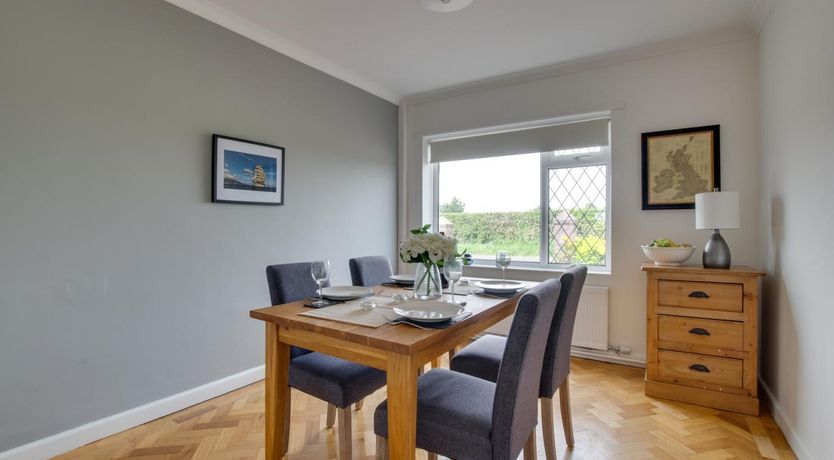 Photo of 3 Bed in Porthcawl