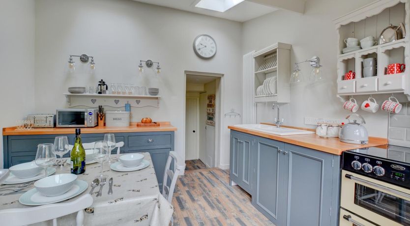 Photo of 2 Bed in Knapton