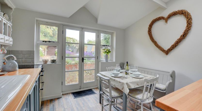 Photo of 2 Bed in Knapton